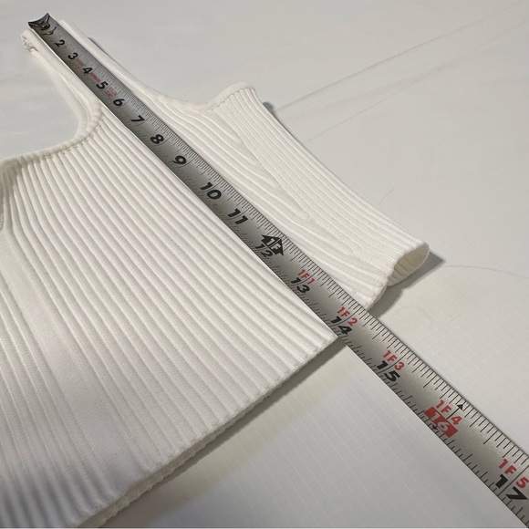 Dynamite White Ribbed Crop Top - Picture 6 of 6